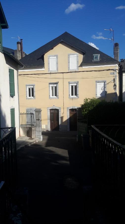 Gite Lorlavie Arudy Exteriör bild