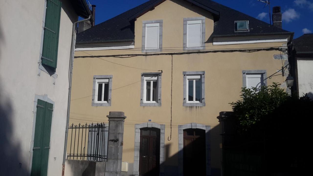 Gite Lorlavie Arudy Exteriör bild